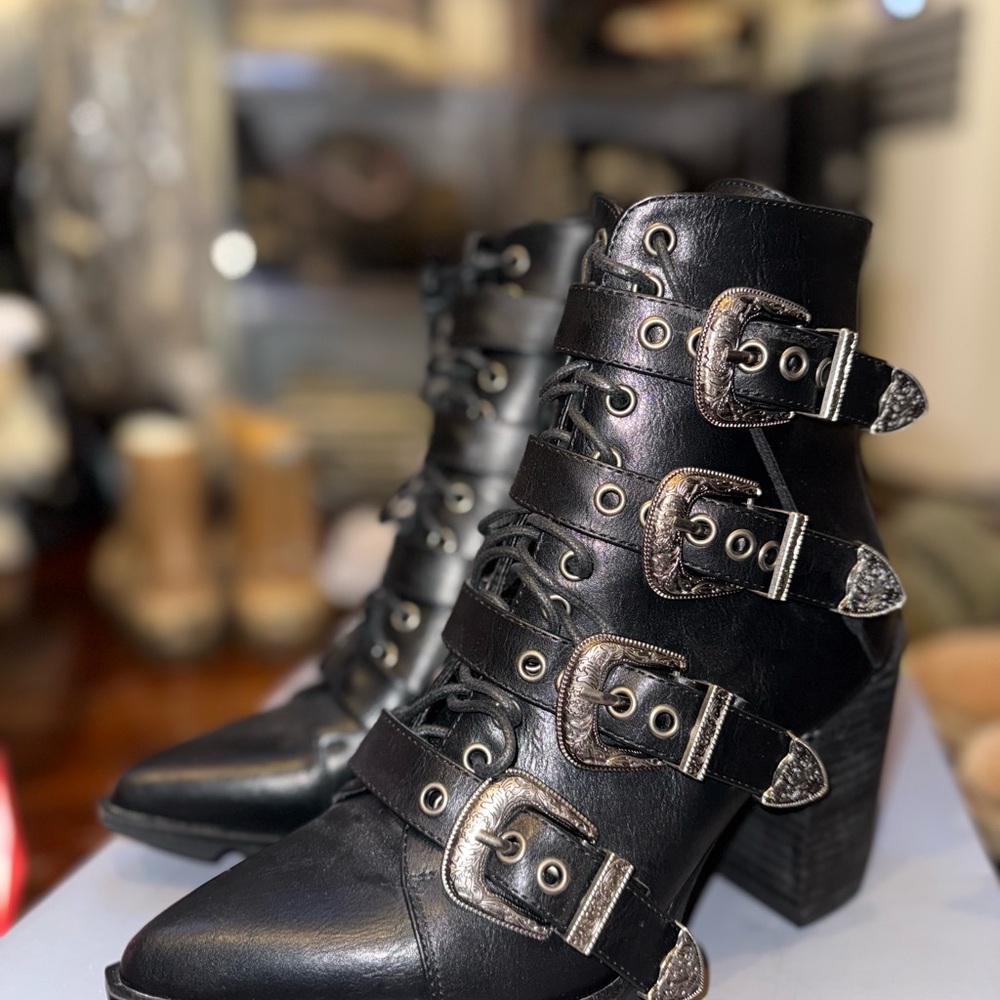 LAMODA DON'T EVEN WESTERN ANKLE BOOTS Black Buckle Ankle Boots